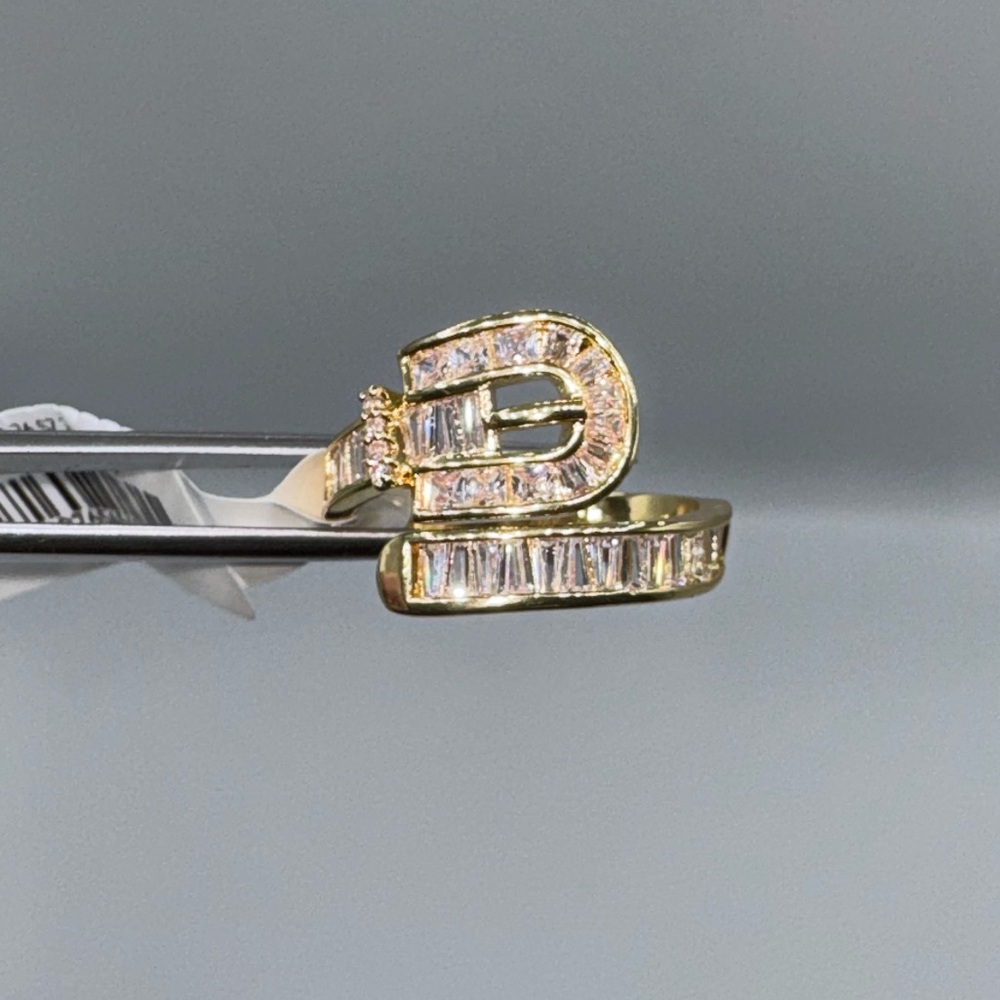 14kt Baguette Buckle Ring